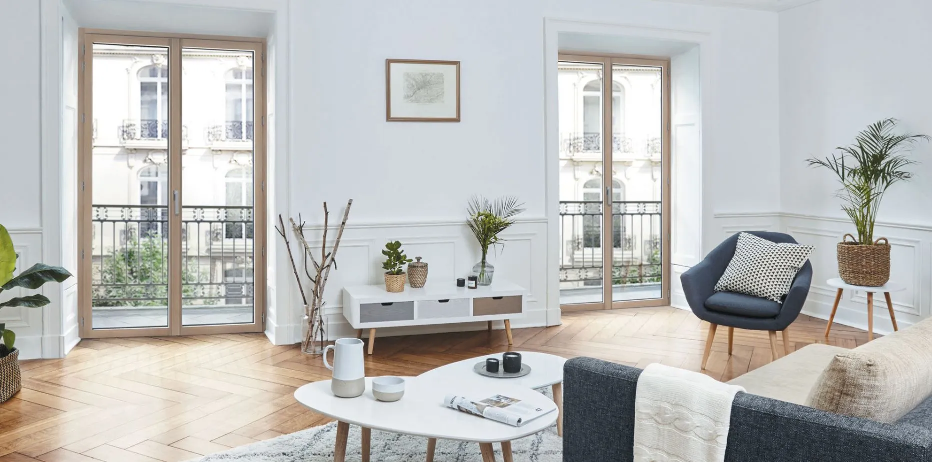 Maison appartement avec des fenêtres en bois alu MéO