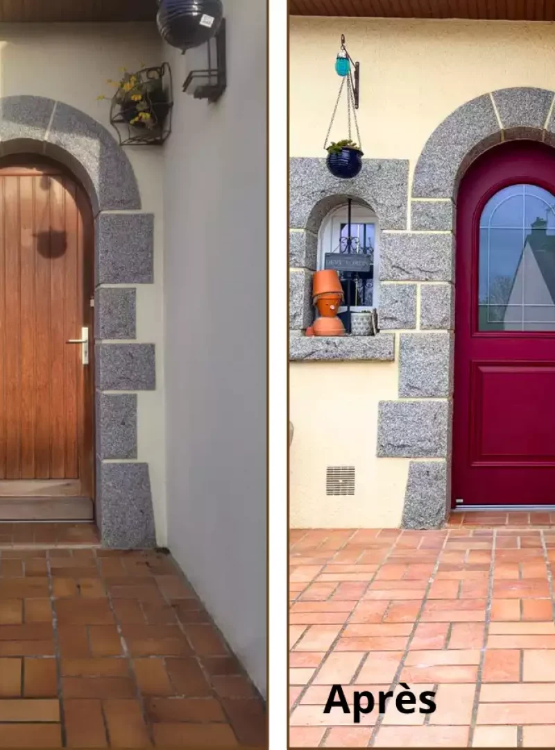 avant après porte d'entrée en aluminium semi vitrée centrée , rénovation maison des année 70 à la Mézière