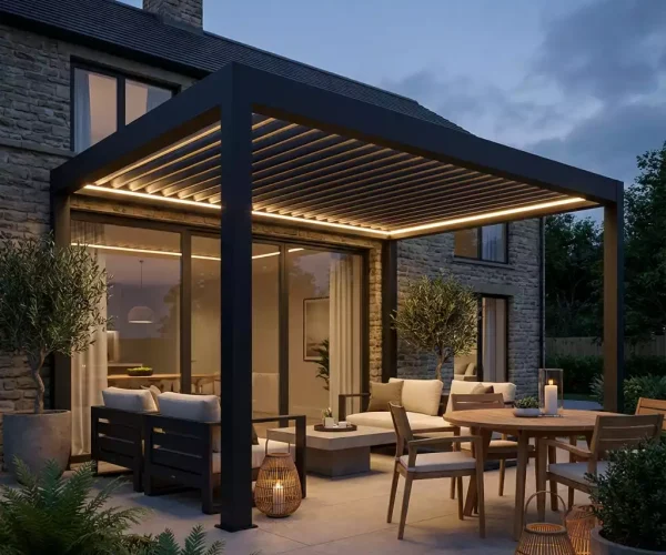 pergola bioclimatique adossée_rennes Pergola bioclimatique adossée installée à rennes, lumière led