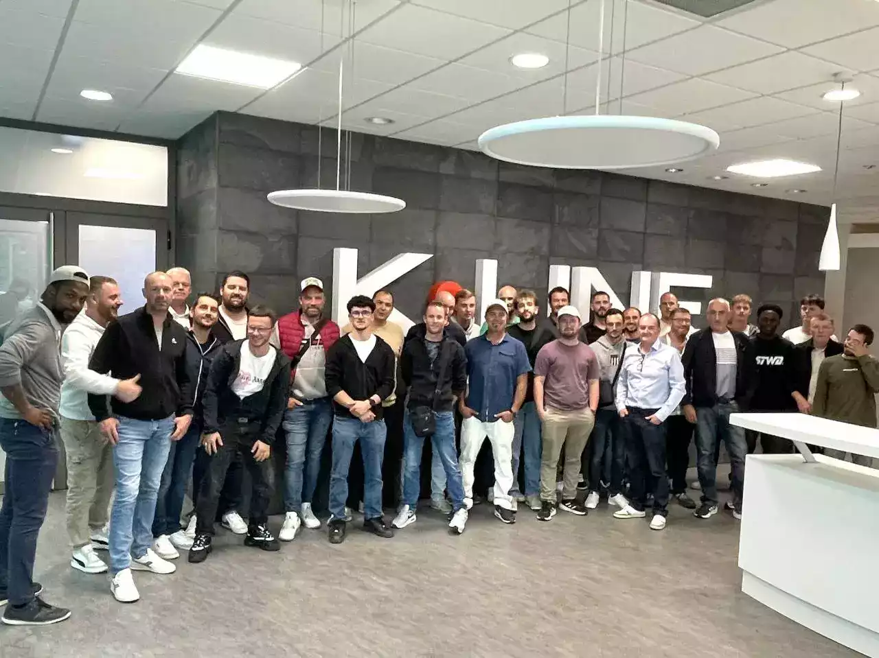 Equipe salariées qualifiés Artimob Menuiserie